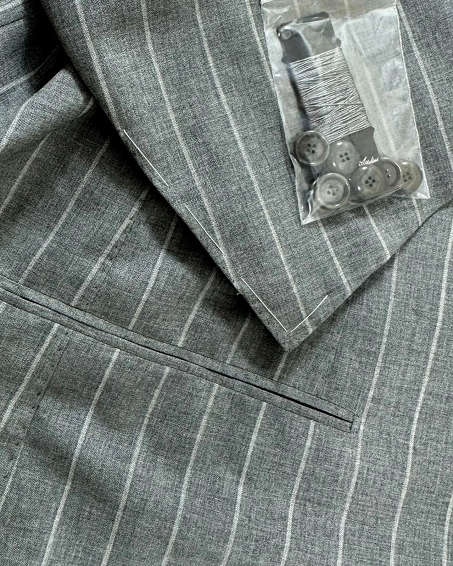 Cesare Attolini Suit Gray Stripes Peak Lapel EU 44/ US 34