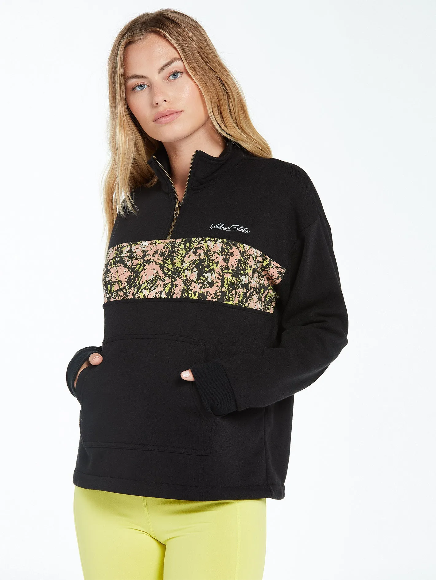 Stone Stacked Mock Neck Pullover - Black