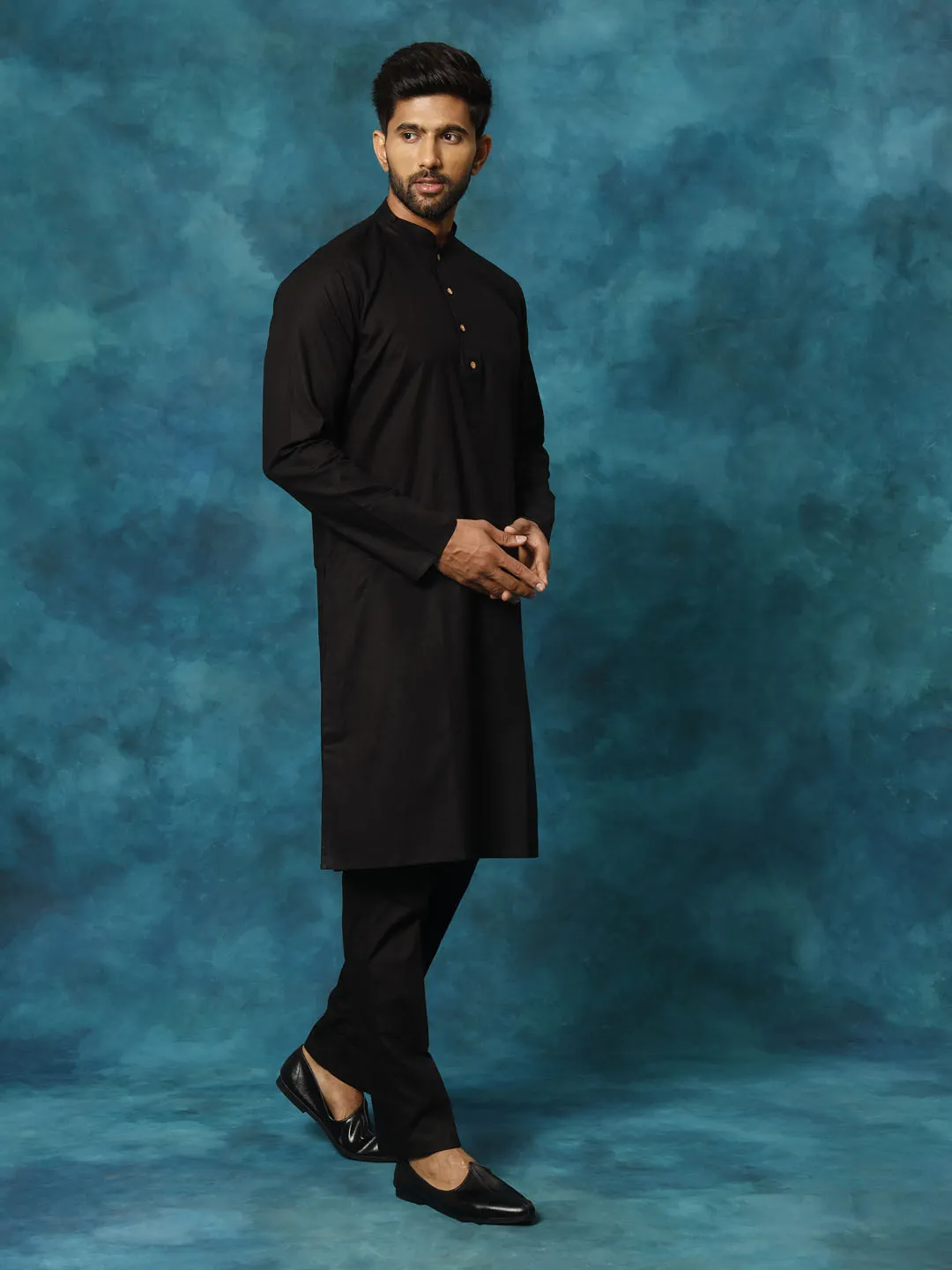 VASTRAMAY Black Cotton Blend Kurta Pyjama Set