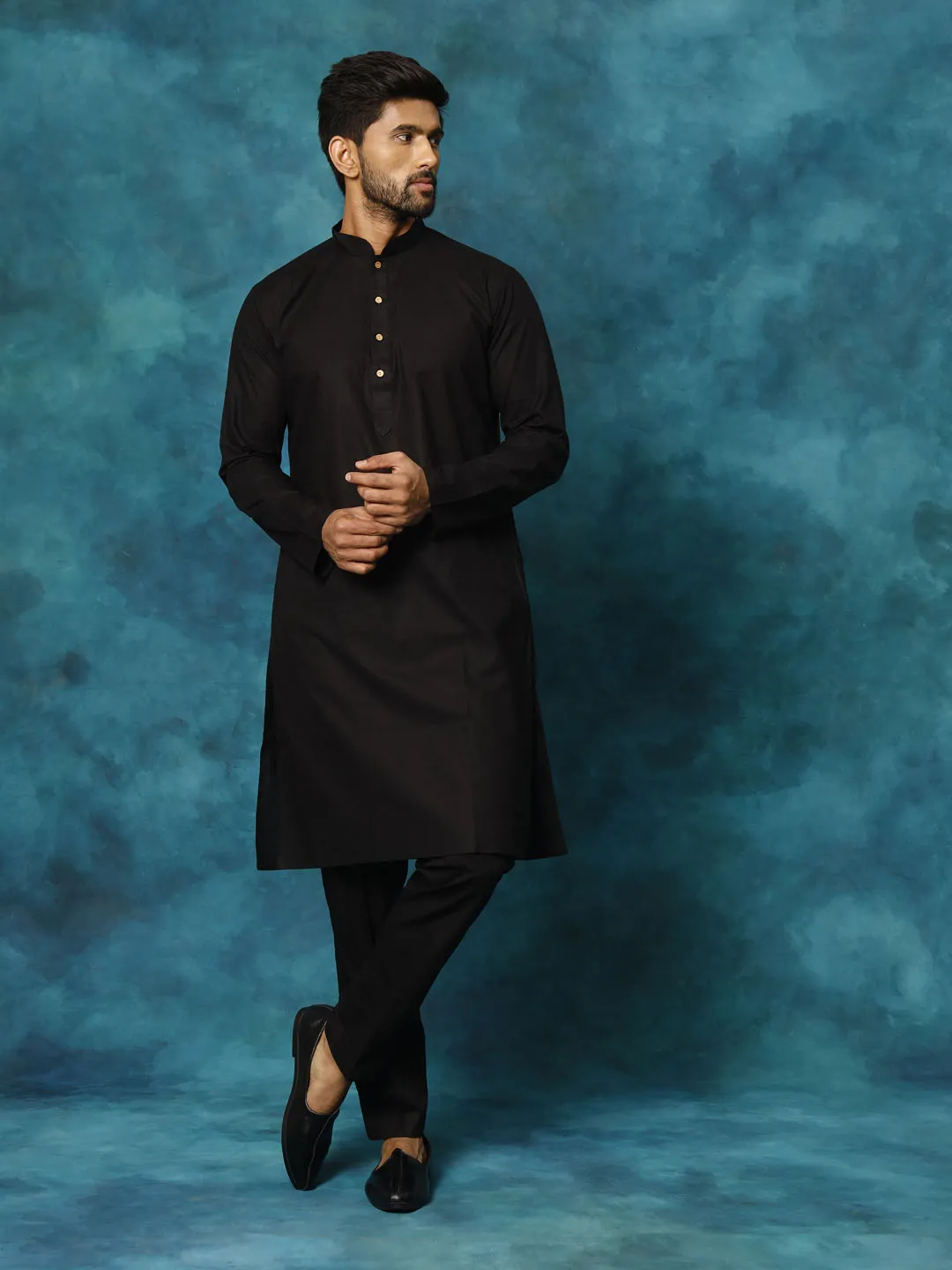 VASTRAMAY Black Cotton Blend Kurta Pyjama Set