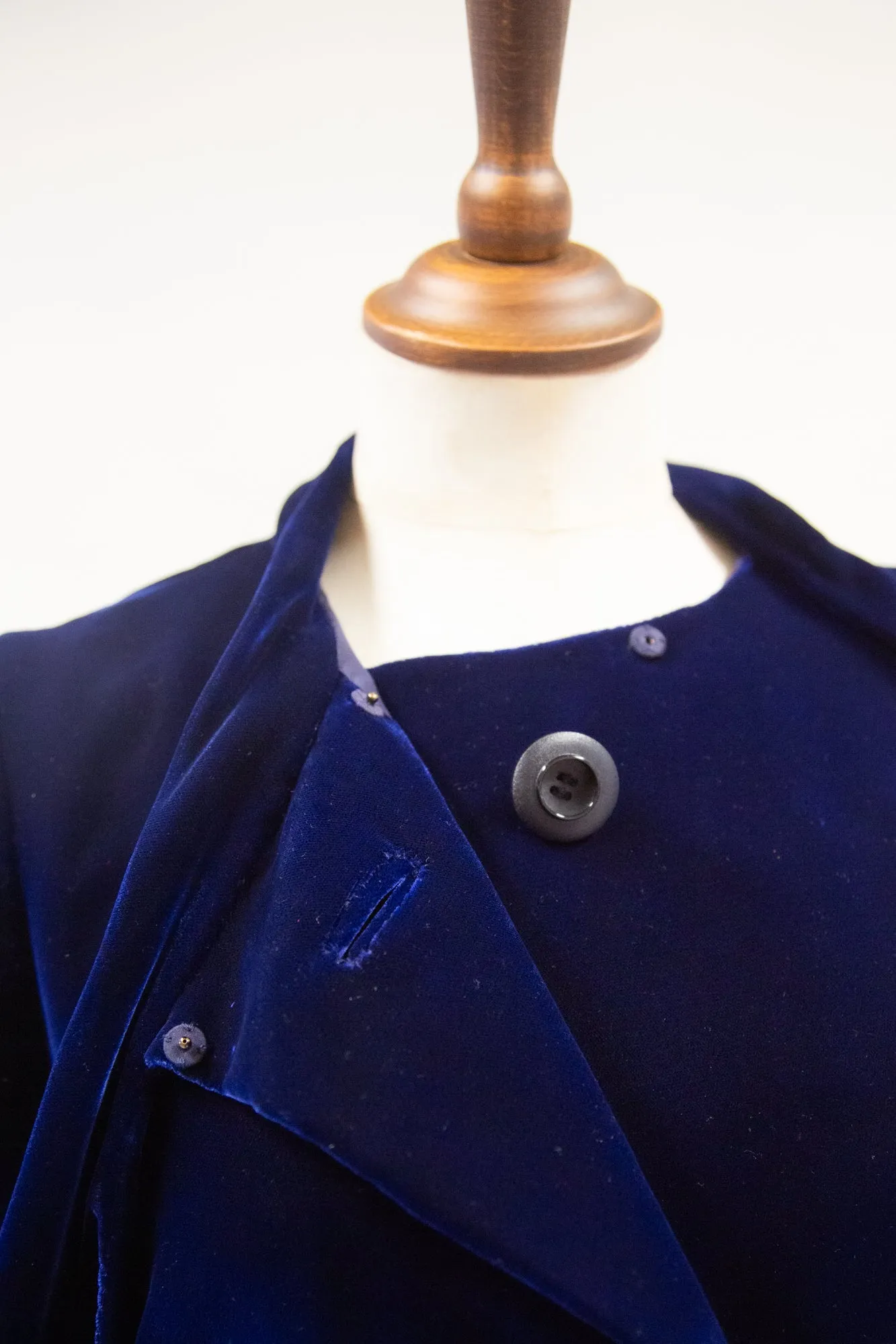 Vintage 1960s Hardy Amies Blue Velvet Coat