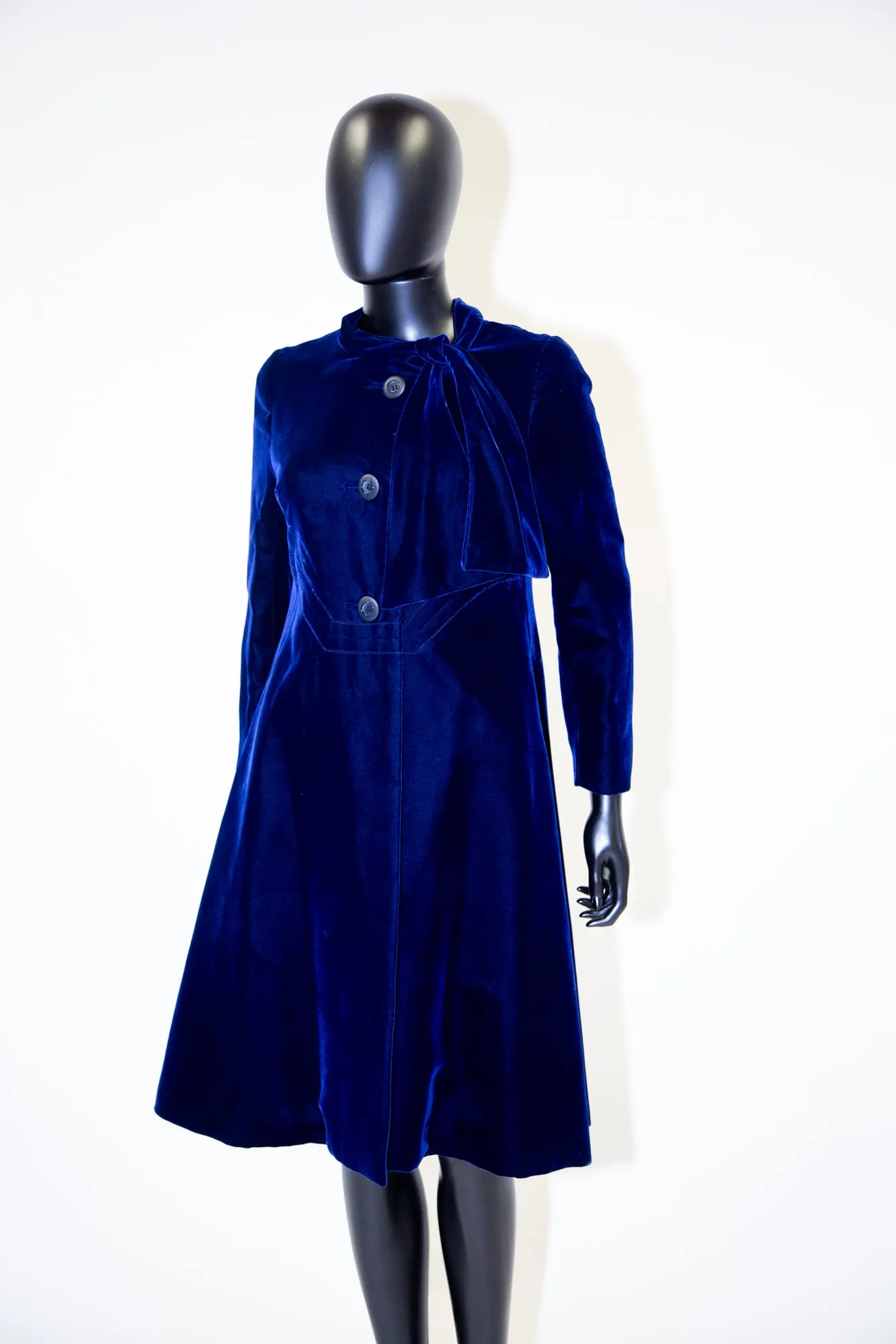 Vintage 1960s Hardy Amies Blue Velvet Coat