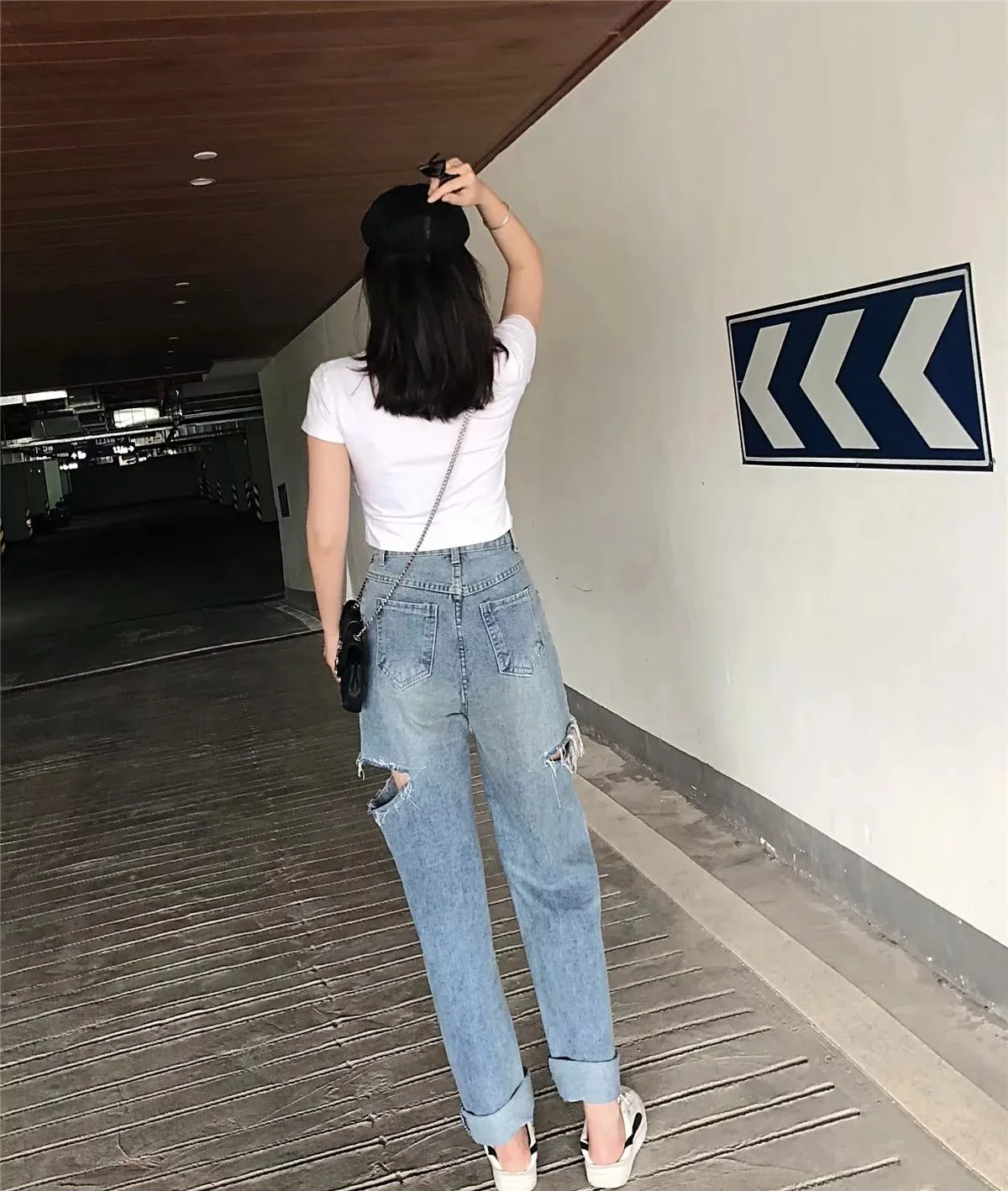 Women Stylish denim jeans high-waisted ripped loose fit wide-legged radish pants Long Trousers